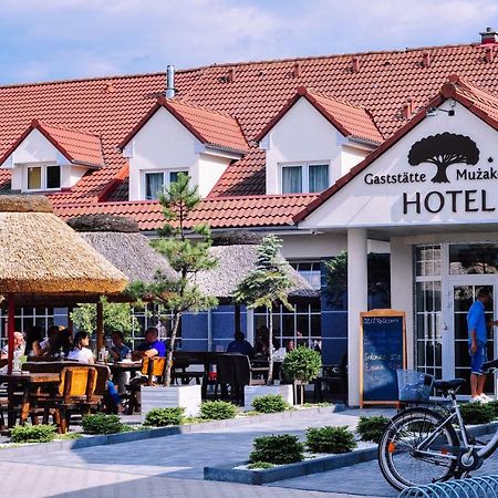 Hotel Muzakowski Łęknica Exteriör bild