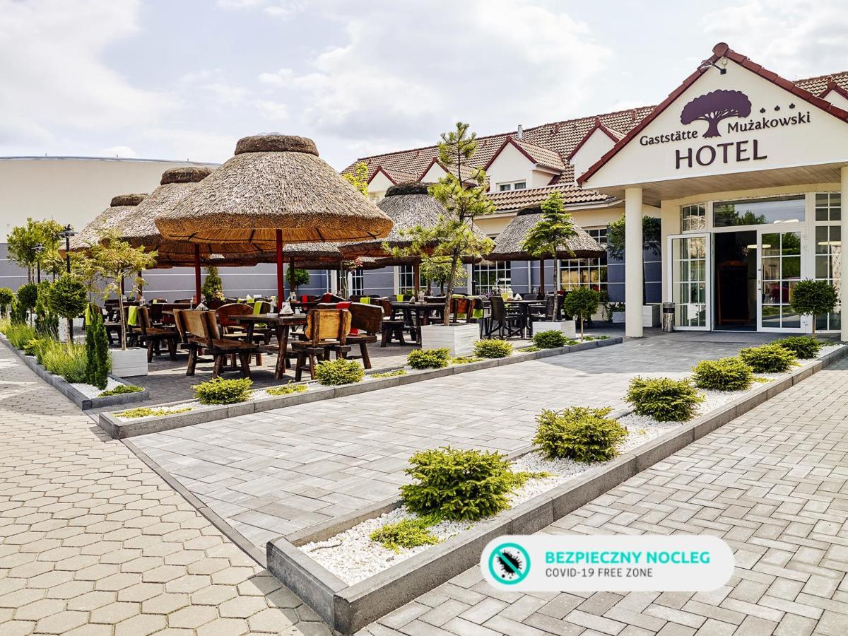 Hotel Muzakowski Łęknica Exteriör bild