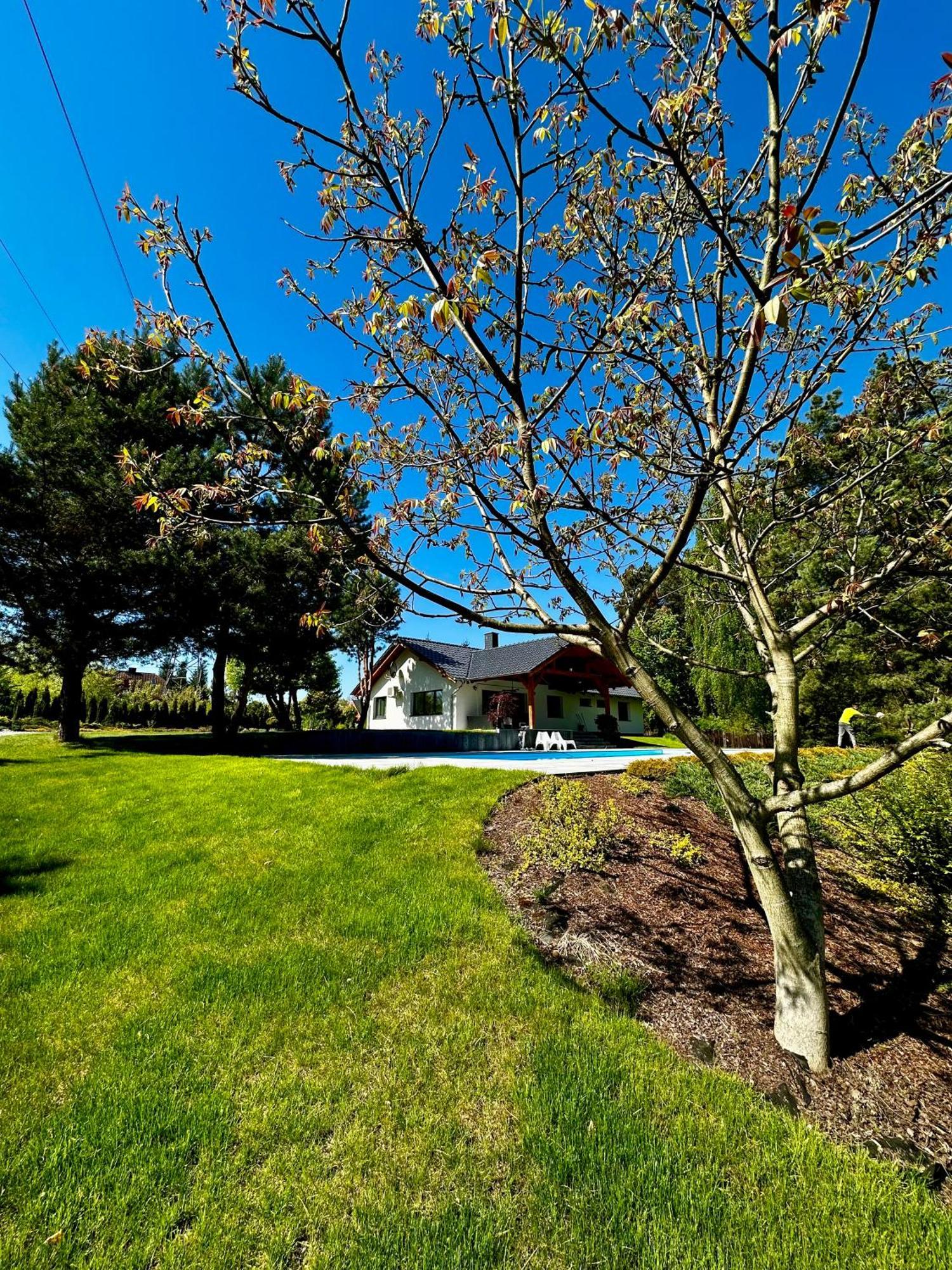 Hotel Muzakowski Łęknica Exteriör bild